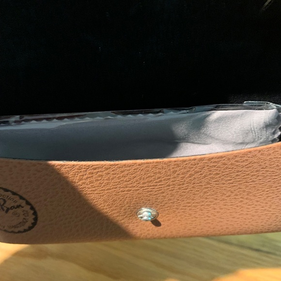 Ray-Ban Silver and Black Round Sunglasses - Picture 3 of 4